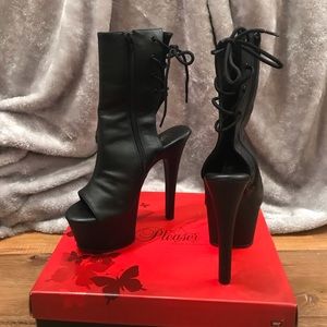 Pleaser booties